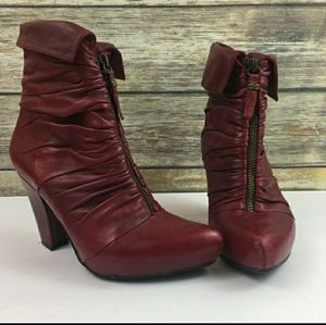 Earthies heeled zip-up boots